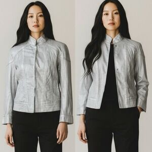 New NWT Chico's Platinum Dariella Silver Shimmer Full Zip Jacket - 0 / US Small